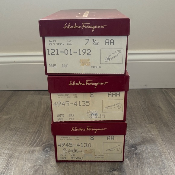 3 pairs of women’s Salvatore Ferragamo vintage kitten heels - Picture 2 of 5